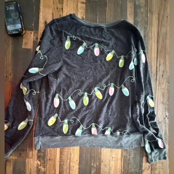 Wildfox Gray Christmas Sweatshirt - Picture 6 of 7